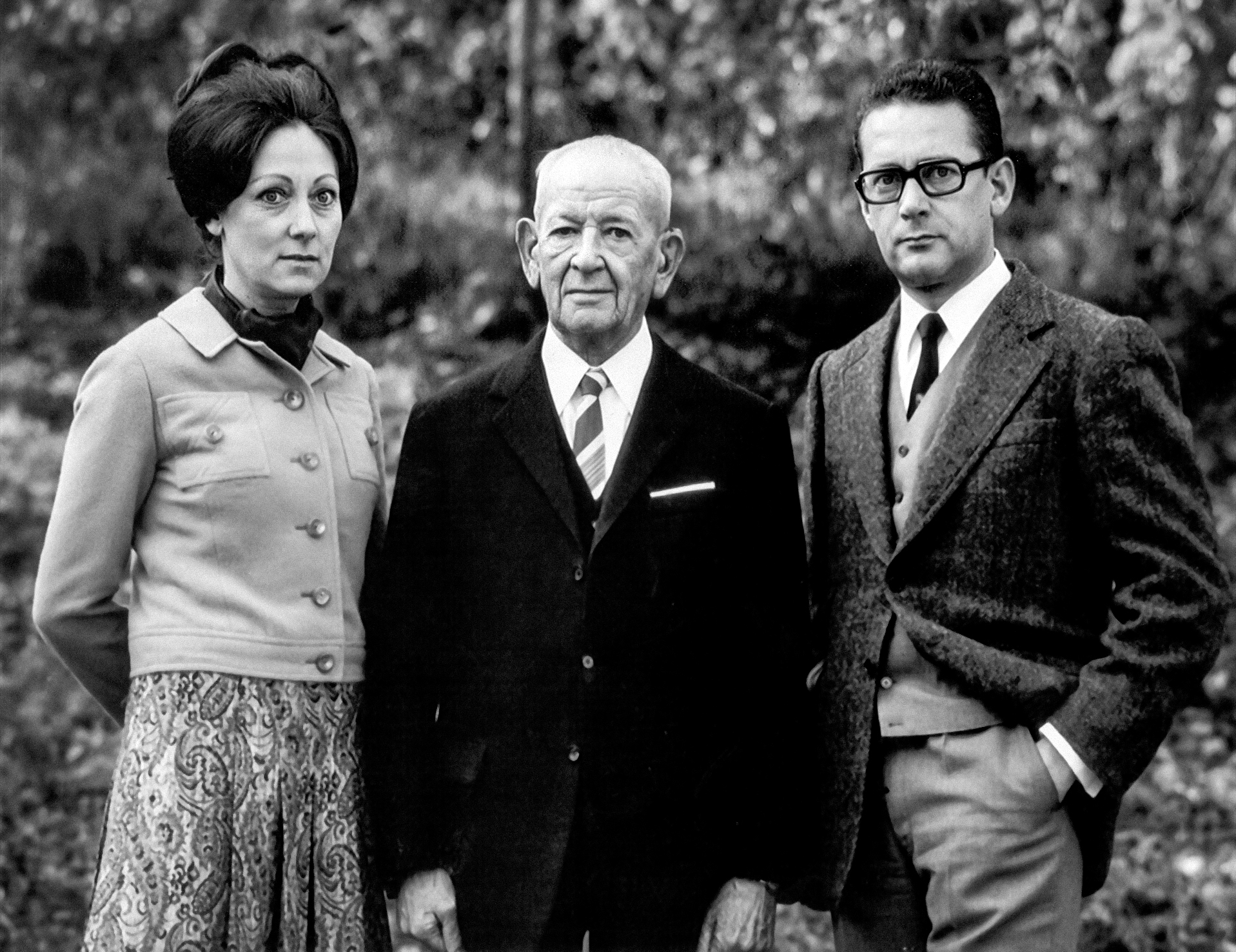 Andreas Stihl (center) together with Eva Mayr-Stihl (left) and Hans Peter Stihl (right)