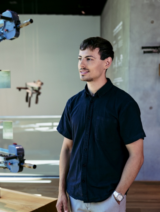 Portrait photo of Tamino Soubawi.
