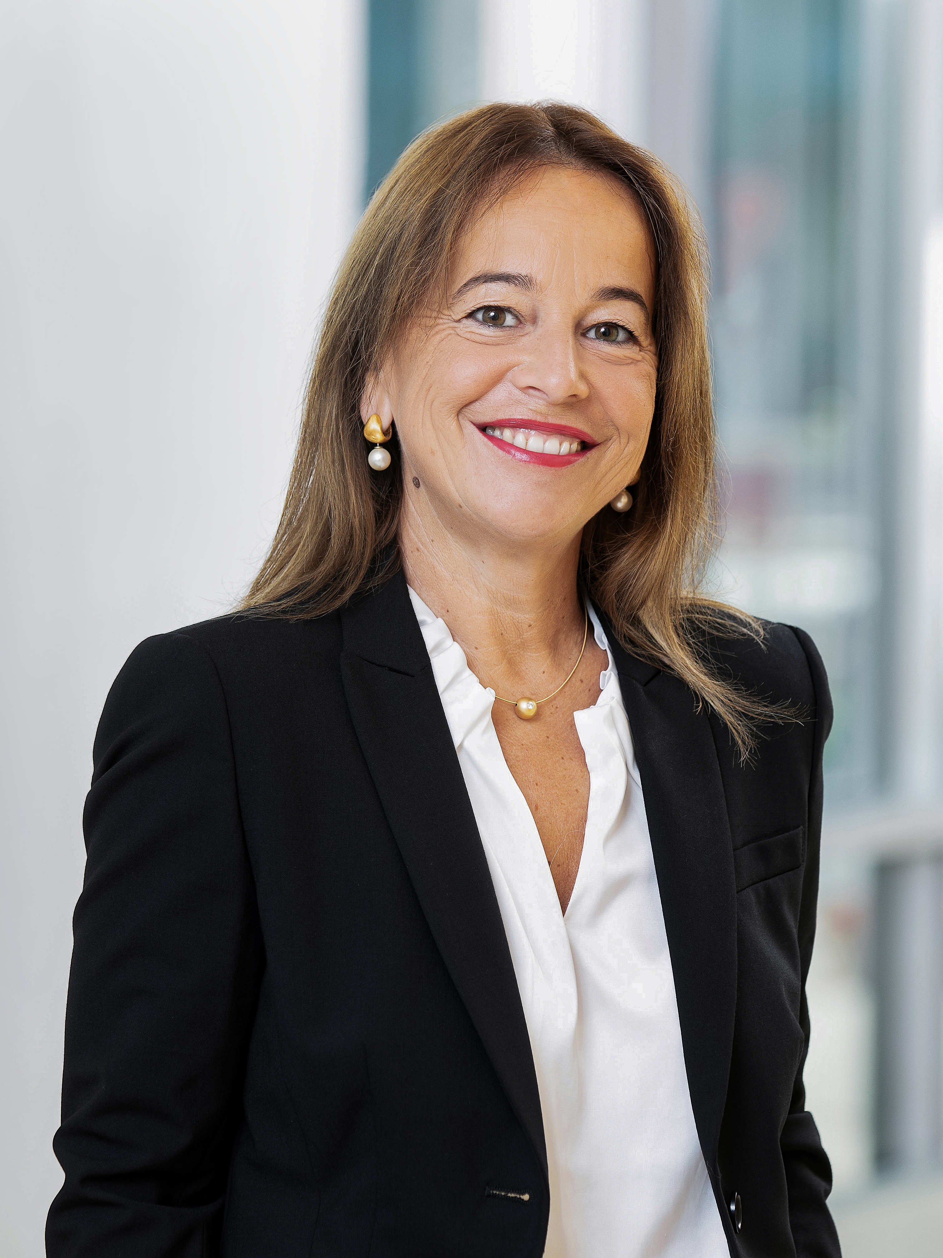 Portrait of Tanja Gr&ouml;ninger.